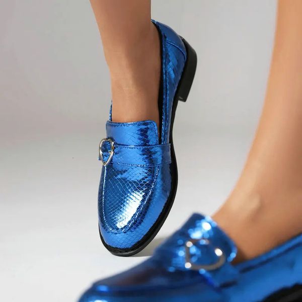 Kleidungsschuhe Chic Shiny Blue Gold Green Luxus Slas Women Casual Slipon mit Schnallendesignerin Frau Oxfords Low Heels Flats 231019