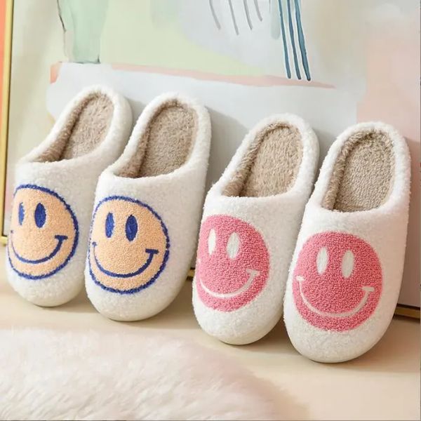 2023 Pantofole sorridenti da donna invernali soffice pelliccia sintetica viso sorridente scarpe morbide per la casa per interni femminili all'aperto