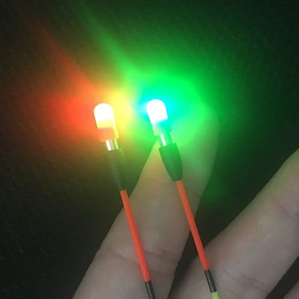 Acessórios de pesca 10/20/40 pcs Conjunto de lightstick fluorescente eletrônico com CR311 Luminous Light Stick Dark Glow Night Fishing Tackle Acessório J358 231018