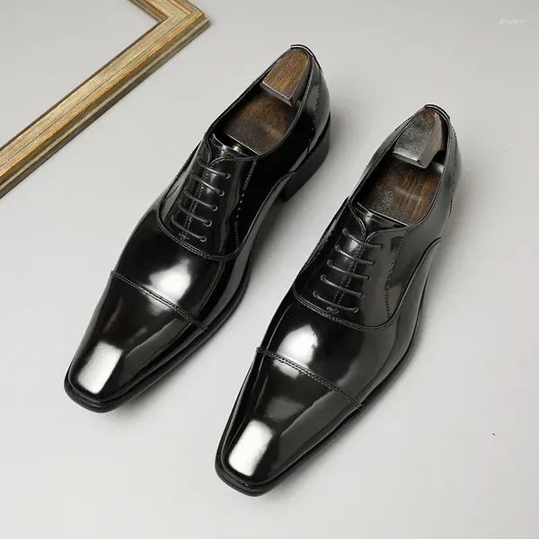 Scarpe eleganti in pelle verniciata italiana da uomo formali fatte a mano di qualità autunno designer moda nera uomo d'affari da lavoro