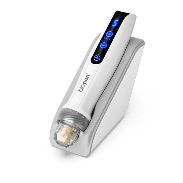 Il dispositivo elettrico portatile per la bellezza del viso Bio Pen Q2 combina EMS e Microneedling Skin Therapy Terapia con luce rossa e blu