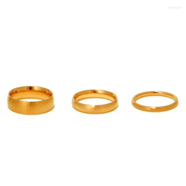 Küme halkaları 2/4/6mm Titanyum çelik düz altın kaplama unisex halkası erkekler için kadınlar su geçirmez çiftler eşleşen mücevher bague inoksisit edilemez