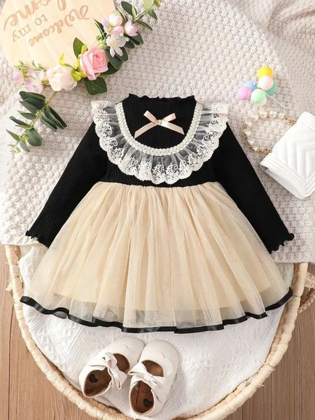 Vestidos da menina 0-3 anos de idade bebê meninas primavera outono em torno do pescoço de manga comprida preto costurado damasco gaze renda moda bonito vestido de criança 231019