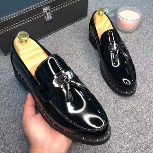 Sapatos de vestido mais recente design de alta qualidade moda homens pretos couro dedo do pé redondo formal masculino elegante terno sapato homem casual mocassins de escritório