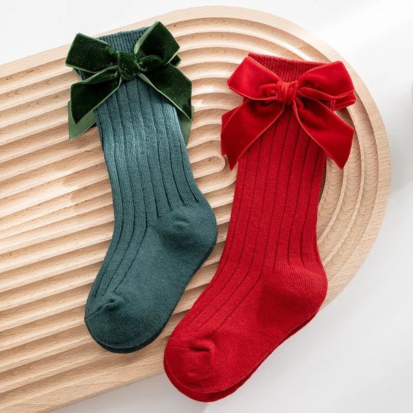 Calzini per bambini 4 paia di slot Verde Rosso Lolita Principessa nata Calze per bambini Autunno Inverno Natale Bocca larga Grande fiocco lavorato a maglia 231019