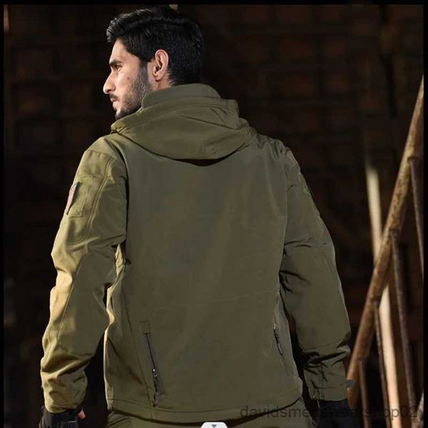 Giacche da uomo Giacca mimetica militare tattica Giacche da caccia Soft Shell Uomo Combattimento Cappotto in pile impermeabile Giacca da esterno R231019