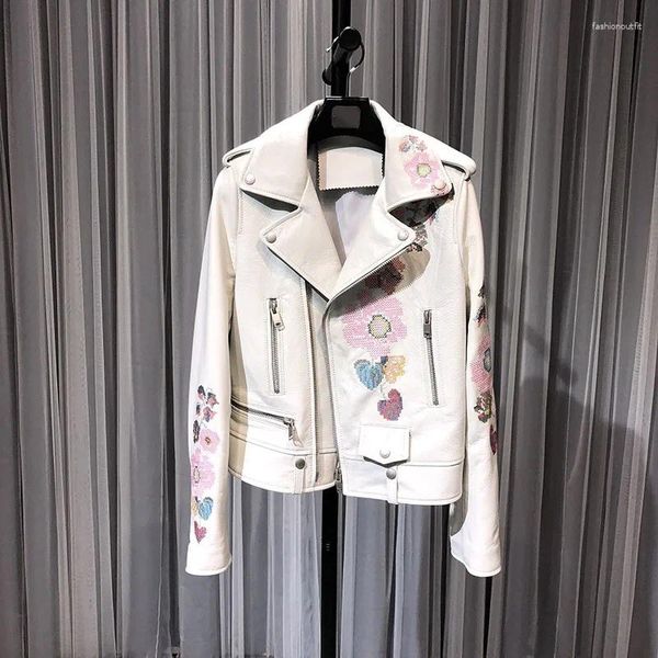 Couro feminino 2023 primavera jaqueta genuína feminina luxo bordado pele de carneiro motociclista casaco curto streetwear lapela zíper branco outerwear