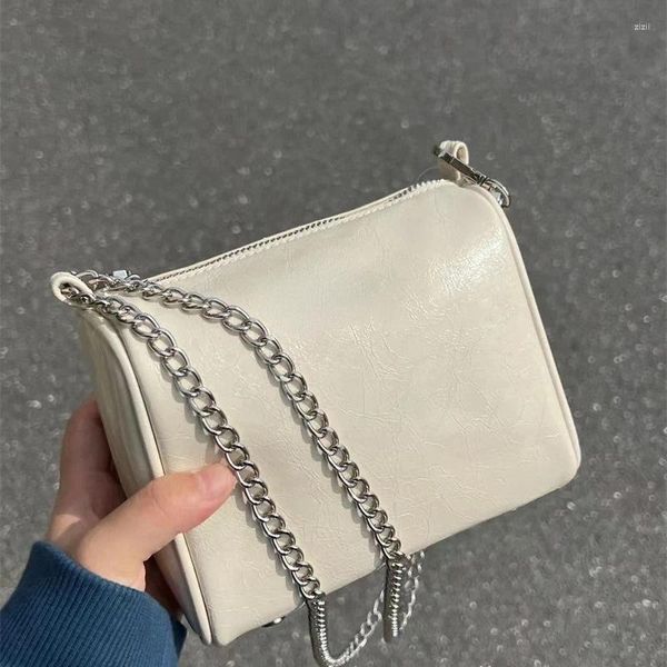 Sacos da noite Coreano Moda Óleo Cera Grão Couro Crossbody Bag 2023 Zipper Metal Chain Ombro para Mulheres Sólidas All-Match Bolsos