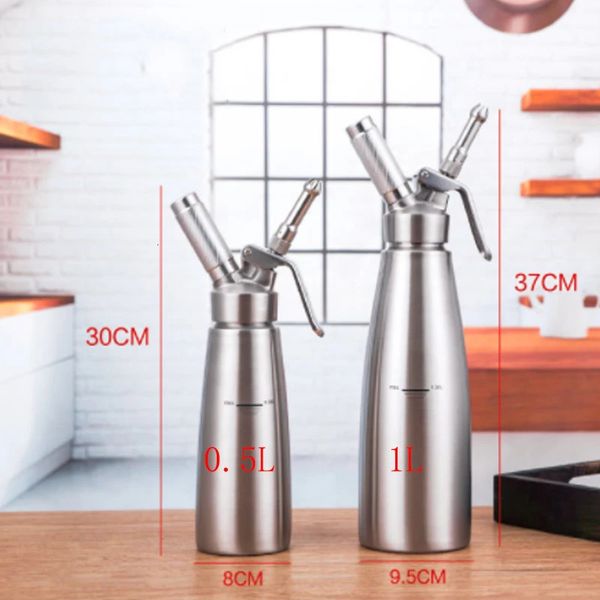 Ferramentas de pastelaria de cozimento 0,5L / 1L Profissional 304 # aço inoxidável / Alumínio Creme Foamer Gun Whipper Butter Dispenser Café Sobremesa Bolo DIY Bake Tools 231018