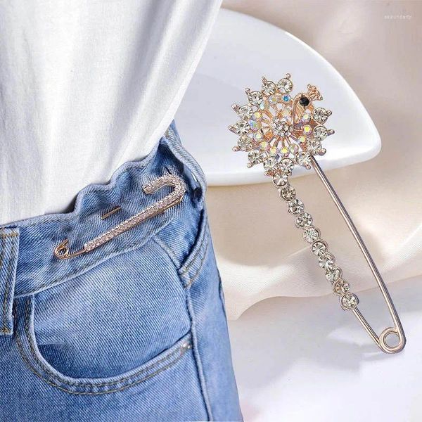 Spille Spilla Semplice Abbigliamento alla moda per le donne Decorazione con strass Stringere il bottone in vita Risvolto Maglione Accessori per spille