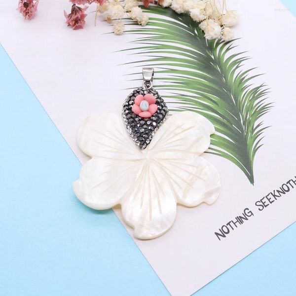 Подвесные ожерелья натуральная раковина Flower Fashion Mother of Pearl изящные чары для создания аксессуаров для ожерелья DIY