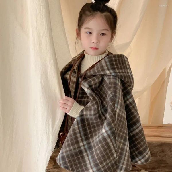 Giacche 7906 Mantello per bambini 2023 Inverno Coreano Boutique Ragazza scozzese con cappuccio bifacciale Cappotto imbottito