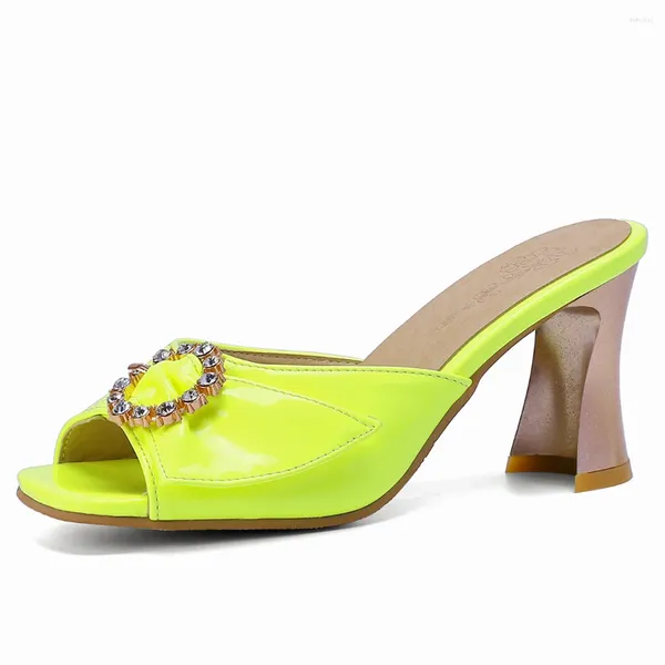 Terlik Yaz Kadın Blok Topuk Slaytları Rhinestones Moda Patent Deri Açık Açık Ayak parmağı Sandalet Altın Mor