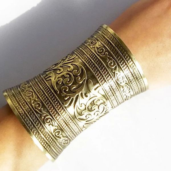 Armreif 1 Stück Punk Frauen Metallic Gothic Langes, breites Armband Anpassen Geschenke Vintage Metall Manschette Gebogene Fashon Für Dame Mädchen 231019