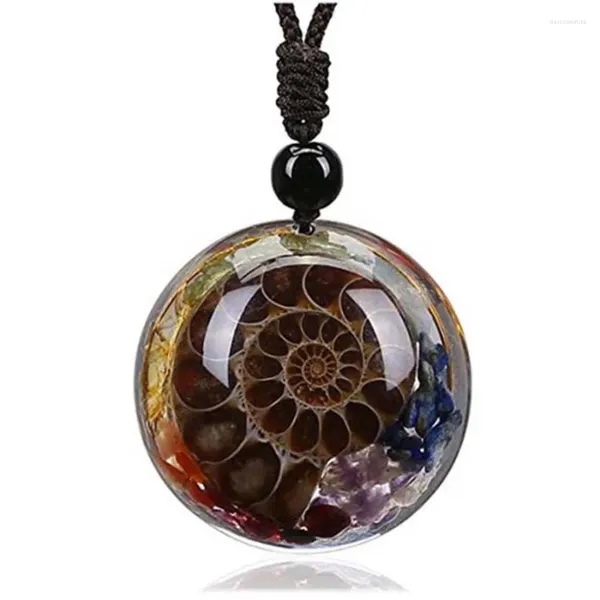 Collane con ciondolo Cristallo curativo naturale 7 Chakra Reiki Forma di cerchio rotondo Ammonite Resina Chip Collana di pietra Donna Uomo Regali di Natale