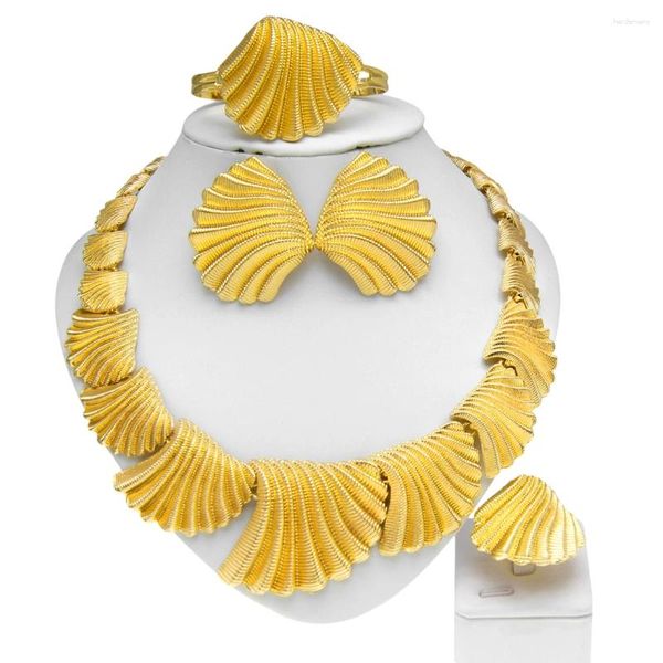 Collana Orecchini Set Dubai Gioielli placcati oro Bracciale a forma di conchiglia da donna Design italiano Stile semplice Regalo di nozze Tendenza H00178