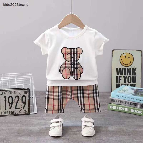 Yeni Kids Trailsuit Boy ve Kız Moda Bebek Giysileri İçin Yüksek Kaliteli Günlük Set Toddler T-Shirt ve Şort