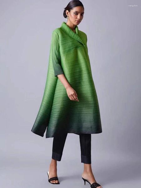 Abiti casual Miyake Sciarpa a pieghe Colletto Abito stampato sfumato Donna 2023 Autunno Dubai Moda Elegante allentato Plus Size Abbigliamento donna