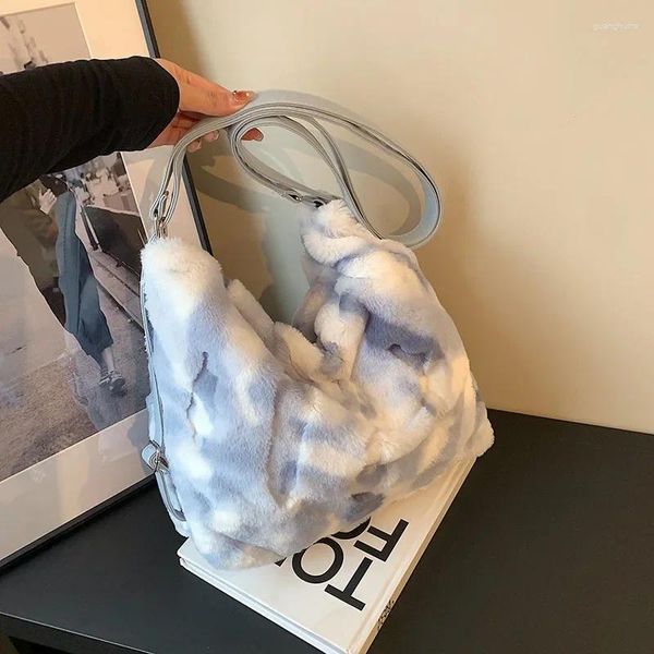 Borse da scuola Designer di marca Zaino da donna in flanella Borsa a secchiello grande casual da viaggio Tendenza invernale 2023