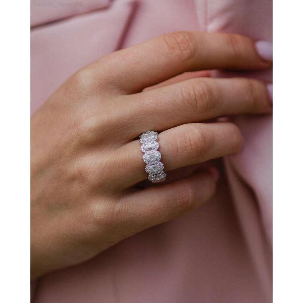 VVS2 - D oro bianco 14 carati taglio rotondo diamante Moissanite mezza eternità con fede nuziale Halo taglio ovale anello di diamanti regalo per le donne