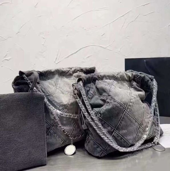 Borse a tracolla in denim di marca CC di lusso Borse classiche per la spesa Jean 22 Borsa con borse all'interno Hardware a catena in argento Nuove borse casual sottili