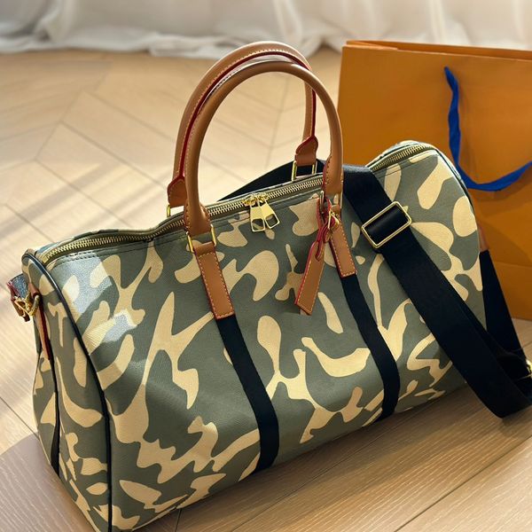 Exército verde impressão duffle saco de viagem designers saco de bagagem mulheres bolsas de ombro moda clássico grande capacidade bolsa de bagagem 45cm