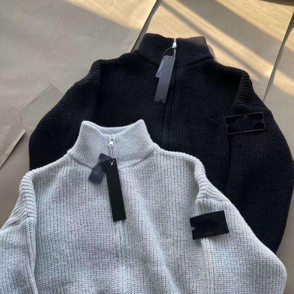 Designer Cardigan Knit Stones Island Sweater de moda masculina Cardigan Stand Winter Stand Collar Colar Letter Branco preto de mangas compridas braço de pulôver com zíper