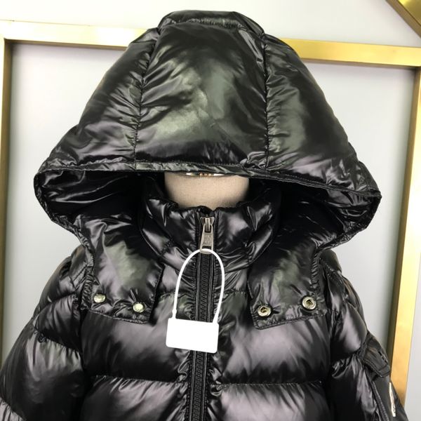 Monclr 2023 Nuovo caldo piumino di alta qualità per ragazzi e ragazze Abbigliamento per bambini Cappotto per bambini Regalo di Natale