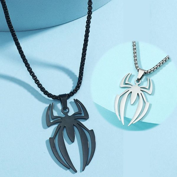 Girocolli Supereroe Spider Collana Cosplay Uomo Ciondolo in acciaio inossidabile Catena Girocollo Accessori per gioielli Puntelli Regalo 231021