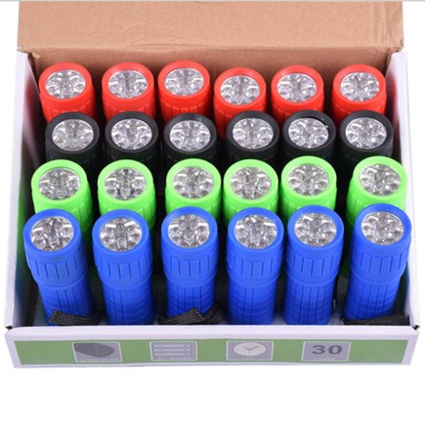 9LED torcia in plastica batteria a secco LED mini torcia regalo torcia esterna portatile P all'ingrosso