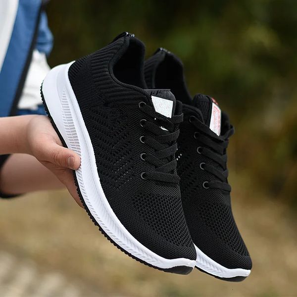 Elbise ayakkabıları erkekler için koşu ayakkabıları hafif nefes alabilen beyaz siyah 22 renk açık spor ayakkabıları 231020
