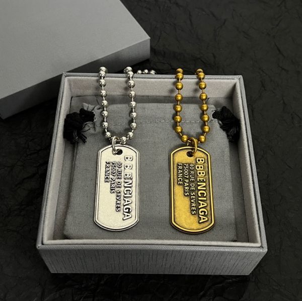 Neues Design B-Letter Erkennungsmarken Halskette Ohrring Einfache Art und Weise Verkupferung Vintage Gold Designer-Schmuck-Set BB1021
