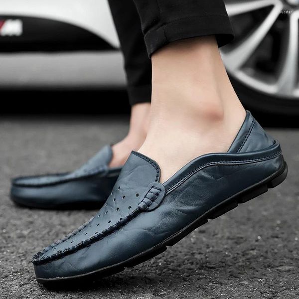 Scarpe eleganti Mocassini Uomo Casual Uomo Pelle lucida per slip con foro Mocassini formali Uomo italiano Guida piatto traspirante