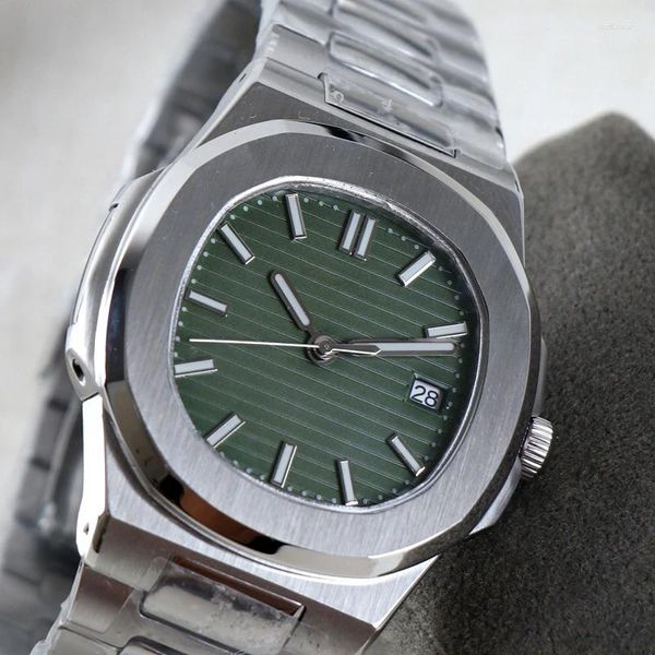 Armbanduhren Benutzerdefinierte Logo Uhr Automatische Bewegung NH35 Mechanische Uhren Männer Luxus Edelstahl Armband Grünes Zifferblatt 3Bar Wasserdicht