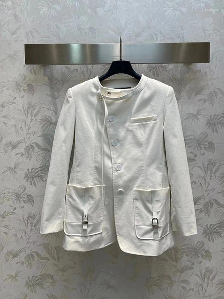 Ternos femininos moda de alta qualidade assimétrico único breasted blazer jaqueta para mulher 2023 fivela branca o-pescoço remendo-bolsos terno feminino