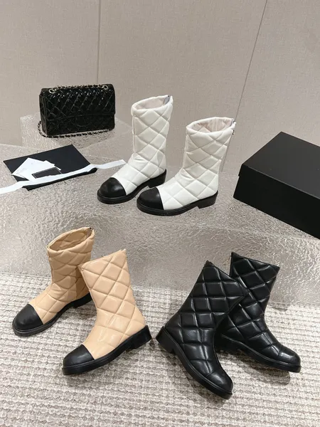 Nova chegada marca designer de moda outono e inverno feminino tornozelo saltos grossos curto metade superior sapatos de couro genuíno de alta qualidade salto pérola mulher botas ccity branco