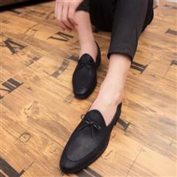 Scarpe eleganti Mocassini primaverili Berretto da uomo Business casual britannico Slip-on in pelle traspirante Giovane parrucchiere formale