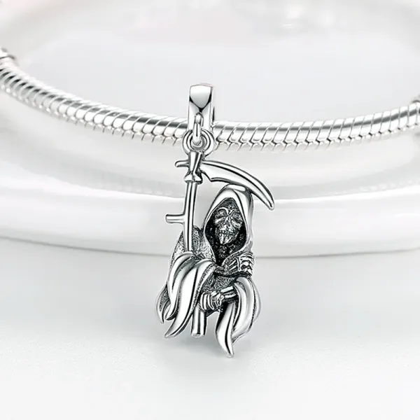 2023 neue hochwertige Sterling Silber Charm Halloween gefährliche Schädel Hexe Teufel Auge Schädel Armband Perlen Anhänger