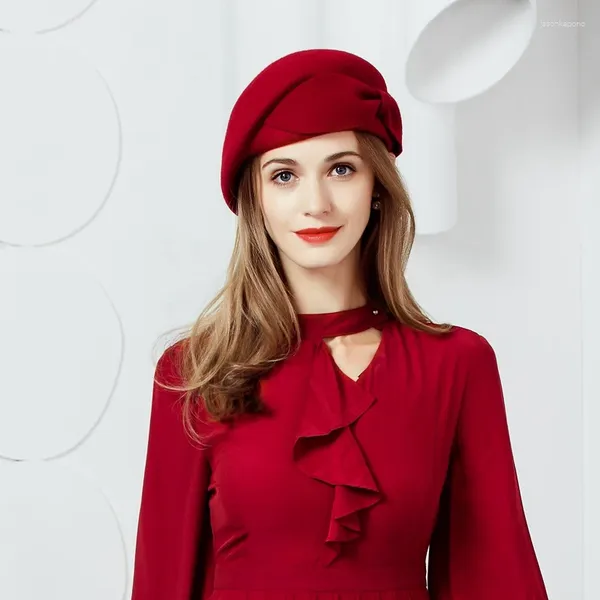 Berets Weibliche Wolle Blume Fedora Hut England Stil Vintage Winter Frauen Filz Französisch Baskenmütze Hüte Knochen feminino