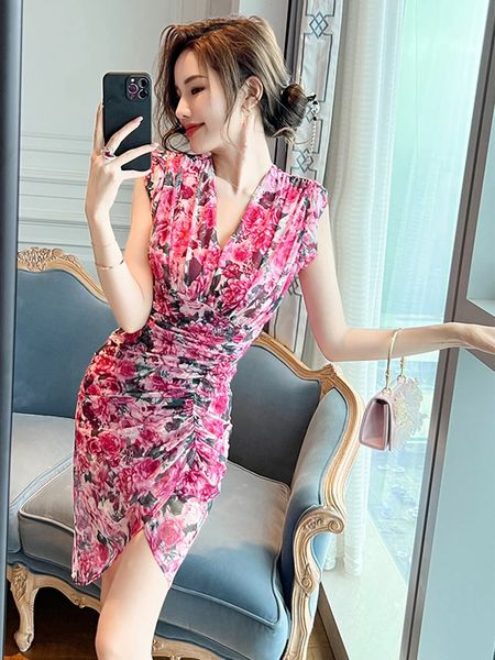 Abiti casual da donna di base Mini abito da donna elegante coreano dolce retrò rosa fiori rossi pieghettato vita alta abito corto diviso Femme Party Abiti Mujer 2024