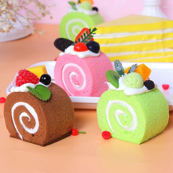 Fiori decorativi 3 pezzi / set torta di simulazione modello Swiss Roll artificiale frutta finta pane dessert vetrina oggetti di scena giocattolo per bambini casa fai da te