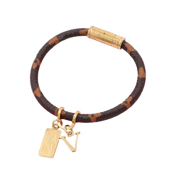 Braccialetti a mano in pelle PU per donna e uomo Gioielli di design Lettere Bracciale a catena Regalo di Natale di nozze di lusso LVB9