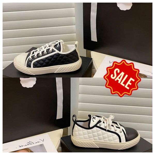 Abito da donna di design channellace Scarpe moda tela ricamata cuciture bianche e nere scarpe casual scarpe da ginnastica sportive