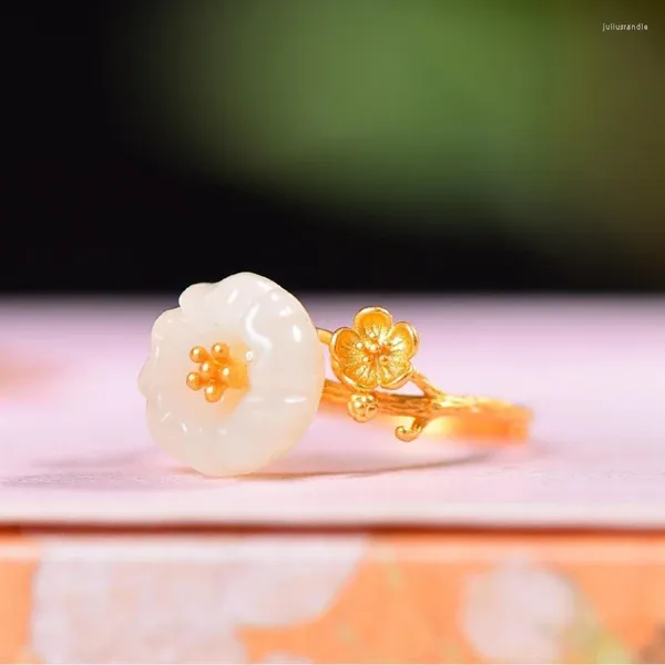 Anéis de cluster elegante vintage natural uma flor branca de jade para mulheres clássico antigo artesanato de ouro em banquete festa anel jóias