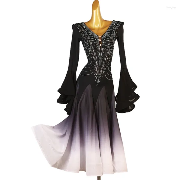 Abbigliamento da palcoscenico Abito da ballo da sala Chiffon con volant a maniche lunghe Strass Competizione Costume Abiti da spettacolo Abiti Abiti da ballo