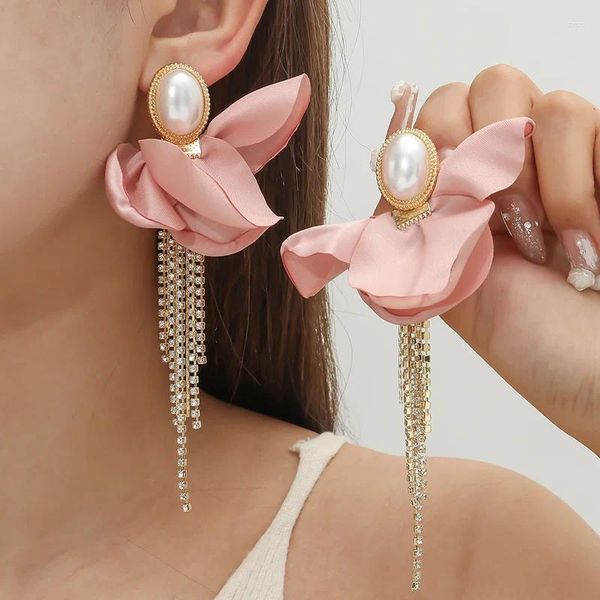 Baumelnde Ohrringe, stilvolle lange Perlenblumen, elegante Damen-Kleideraccessoires, künstliche Strasssteine, handgefertigter Stoff-Ohrring mit Fransen