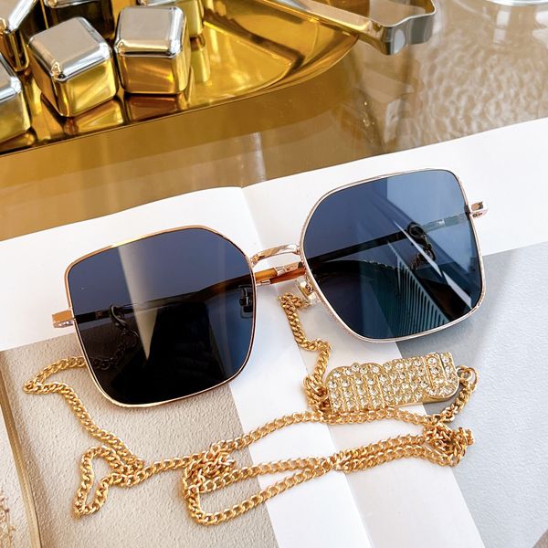 солнцезащитные очки большого размера, солнцезащитные очки miumius, женские солнцезащитные очки, современная элегантная эстетика, вырез линзы, брендинговый дизайн, высококачественные роскошные дизайнерские очки