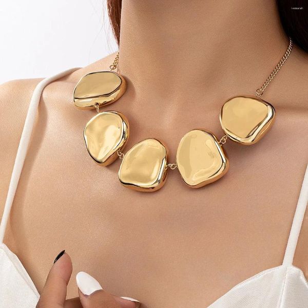Anhänger Halsketten Europäische und amerikanische Mode Geometrische Legierung Halskette für Frauen Einfache unregelmäßige barocke Metallkette Halsreifen Schmuck