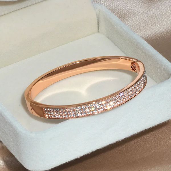 Bracciale elegante classico cristallo polsino braccialetti braccialetti per le donne colore oro semplice apertura femminile braccialetti accessori gioielli da sposa 231021