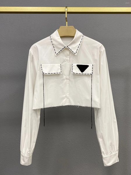 Женские блузки 2023 Рубашка с короткими рукавами и карманами с треугольным логотипом, завязанная вручную